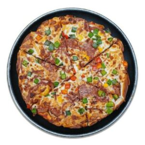 سرو پیتزا خانگی به سبک ایتالیا کاملا مرغوب و تازه