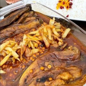 تهیه غذای خانگی با متریال بالا و بسیار خوشمزه به صورت گرم و تازه درب منزل شما